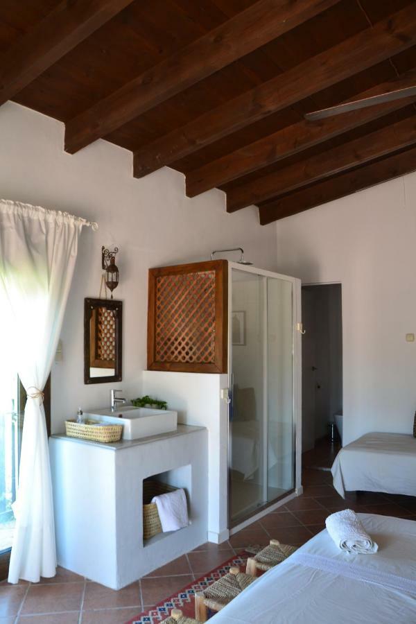 The African House Bed and Breakfast Tolox Eksteriør billede