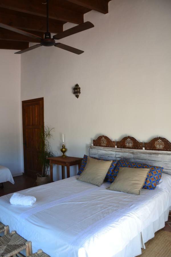 The African House Bed and Breakfast Tolox Eksteriør billede